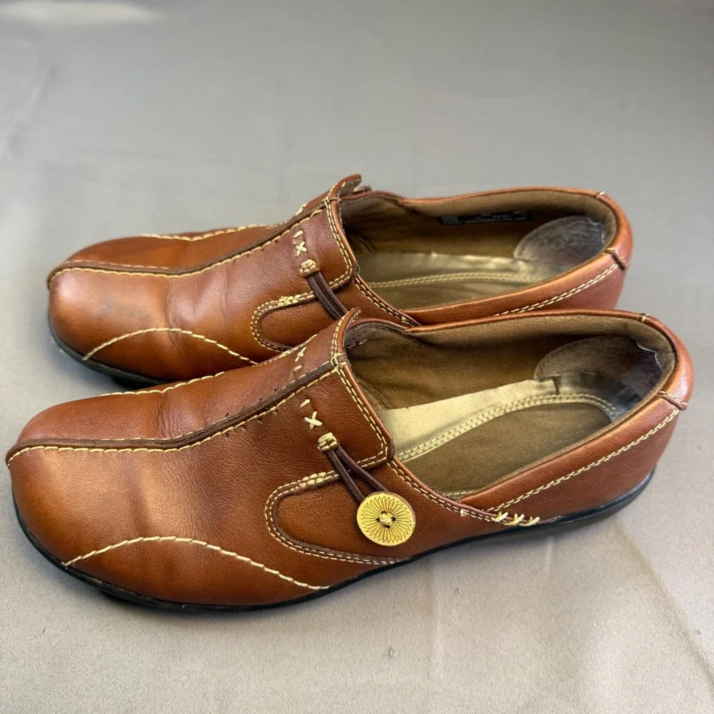 Clarks Brown Leather Slip On Loafers Button Detail Contrast Stitch 35063 Mens 8M